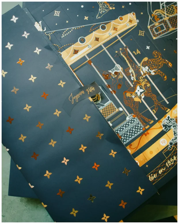 Curated gifting detail